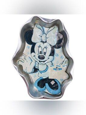 Vintage 1998 Wilton Disney Minnie Mouse Full Body Cake Pan Retired  2105-3602